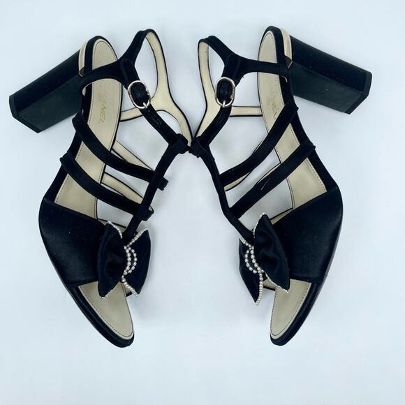 CHANEL Black leather/ Satin caged pearl embellished bow block heel sandals EU40 - Picture 3 of 14